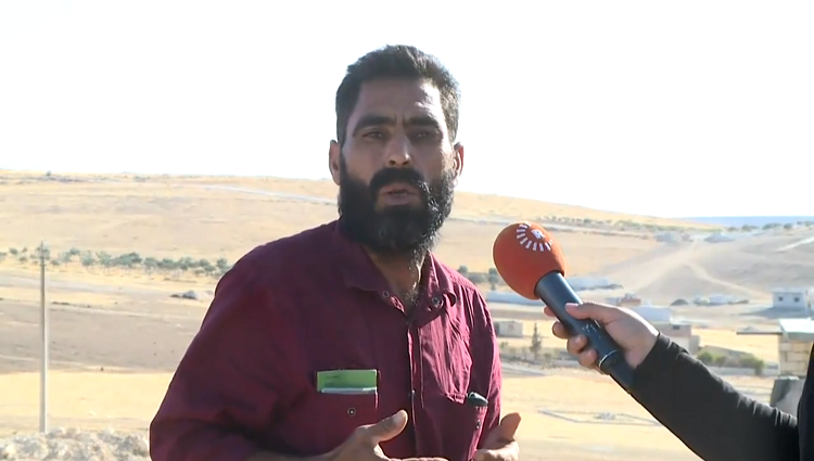 Mustafa Aido, a Kobane local, speaks to Rudaw's Rangin Sharo. Photo: Rudaw TV